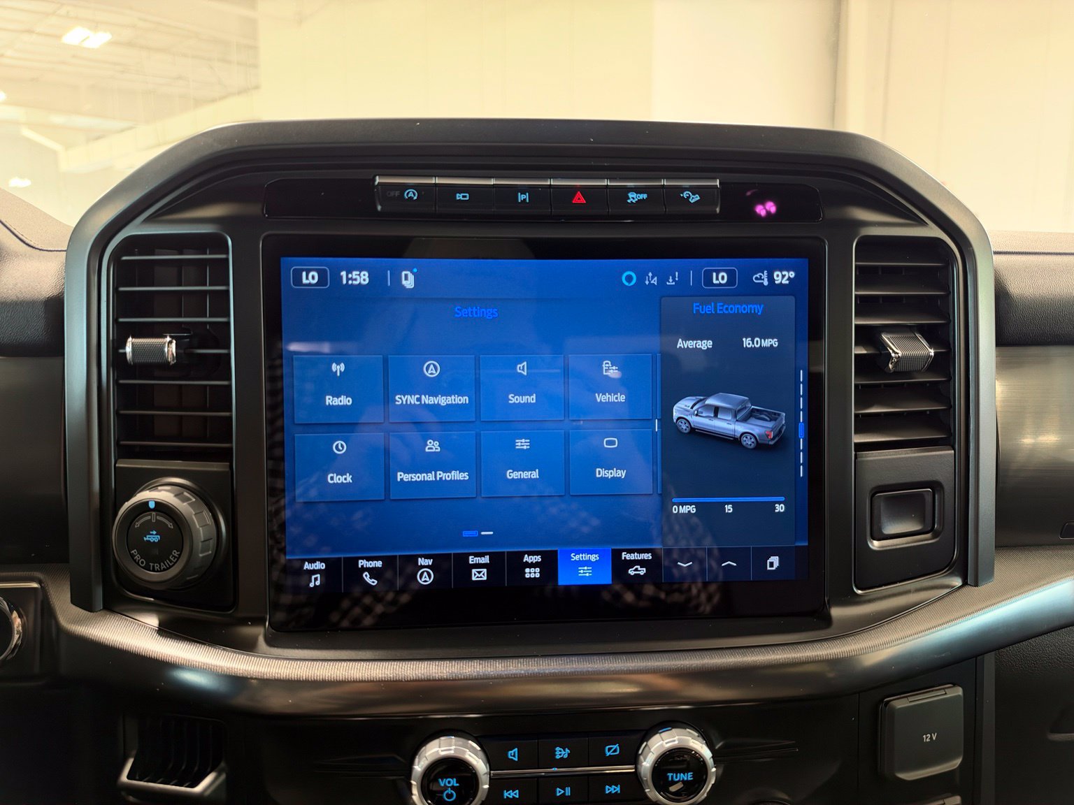 Used 2024 Ford F150 Lariat w/ FX4 Off-Road Package AWD/4WD image 28