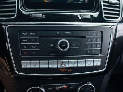 Used 2017 Mercedes-Benz GLE 43 AMG 4MATIC image 32