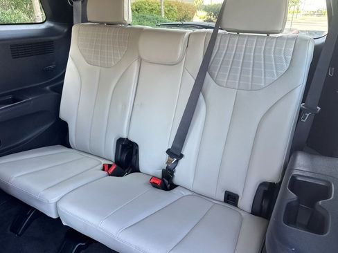 Used 2024 Hyundai Palisade Limited image 12
