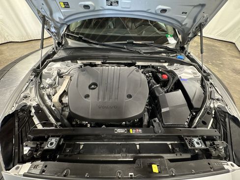 Used 2024 Volvo S60 B5 Plus image 34