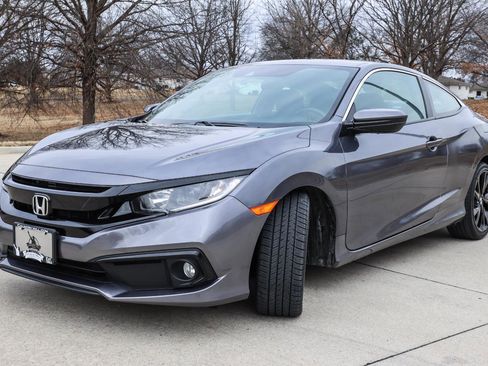 Used 2020 Honda Civic Sport image 3
