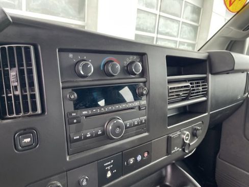 Used 2017 Chevrolet Express 2500 Work Van image 15