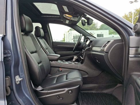 Used 2021 Jeep Grand Cherokee Limited image 15