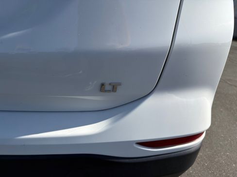 Used 2022 Chevrolet Equinox LT image 40