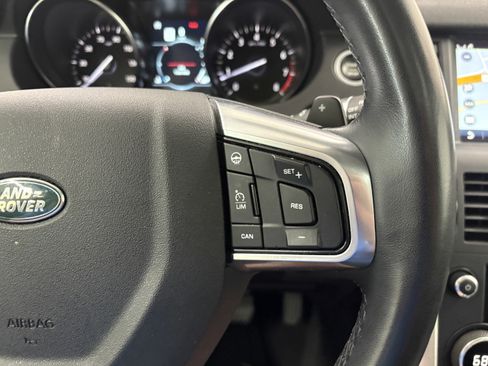 Used 2019 Land Rover Discovery Sport HSE AWD/4WD image 34
