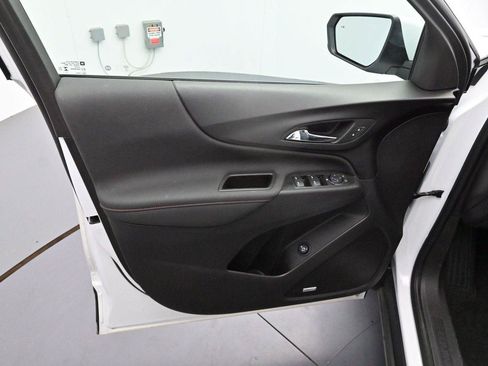 Used 2024 Chevrolet Equinox RS w/ RS Leather Package FWD image 9