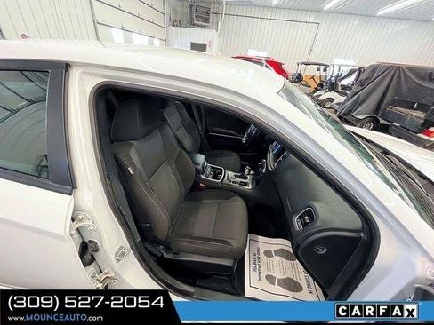 Used 2022 Dodge Charger SXT image 5