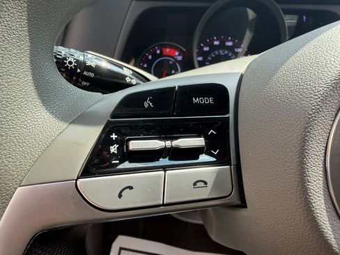Certified 2022 Hyundai Elantra SEL FWD image 30