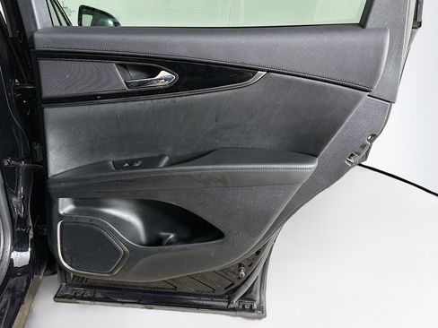 Used 2023 Lincoln Nautilus FWD w/ Premium Package image 30