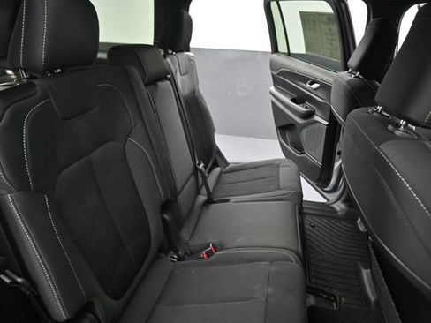 Used 2025 Jeep Grand Cherokee L Laredo AWD/4WD image 23
