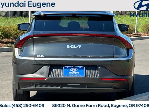 Used 2023 Kia EV6 Light RWD image 4