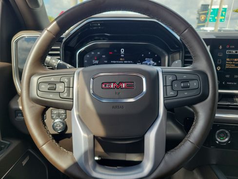 Used 2023 GMC Sierra 1500 SLT w/ SLT Premium Package AWD/4WD image 19