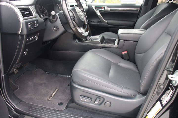 Used 2022 Lexus GX 460 Premium w/ Accessory Package AWD/4WD image 12