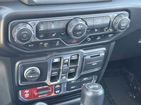Used 2022 Jeep Wrangler Unlimited Rubicon AWD/4WD image 31