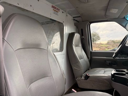 Used 2008 Ford E-250 and Econoline 250 image 25