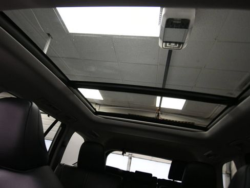 Used 2025 Toyota Grand Highlander AWD image 19