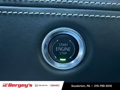 Used 2025 Cadillac Escalade V AWD/4WD image 19