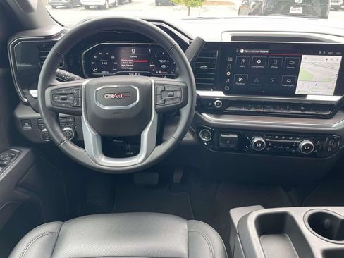Used 2025 GMC Sierra 1500 SLT AWD/4WD image 13