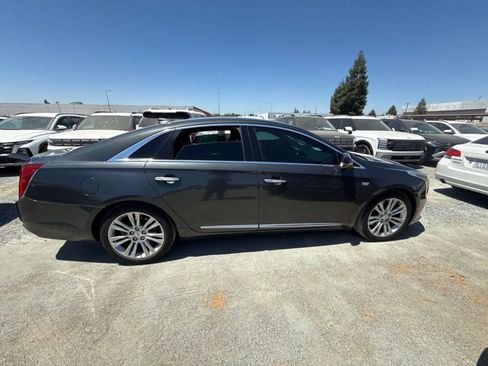 Used 2019 Cadillac XTS Luxury FWD image 4