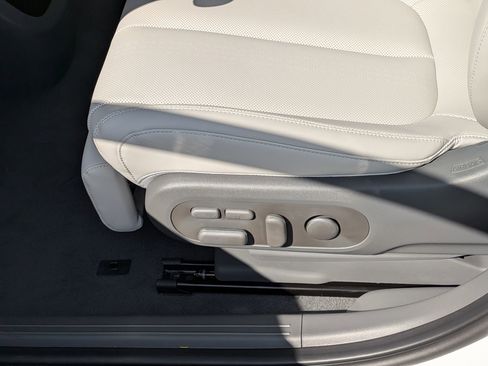 New 2026 Hyundai Ioniq 5 Limited RWD image 18