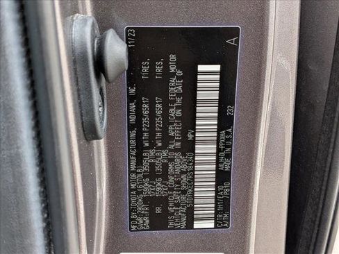 Used 2024 Toyota Sienna XLE image 25