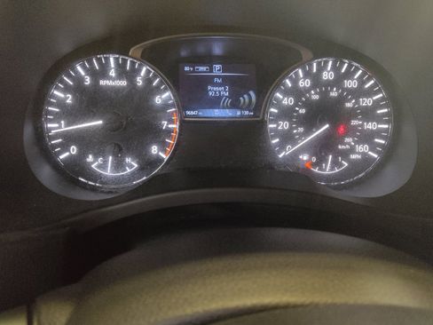 Used 2020 Nissan Pathfinder SL AWD/4WD image 23