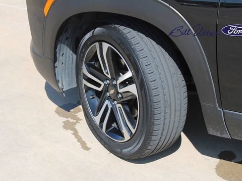 Used 2023 Chevrolet TrailBlazer LT w/ Convenience Package FWD image 9