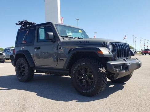 Used 2022 Jeep Wrangler Sport AWD/4WD image 3