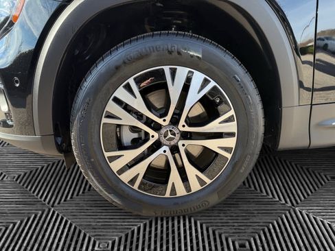 Certified 2025 Mercedes-Benz GLB 250 4MATIC image 9