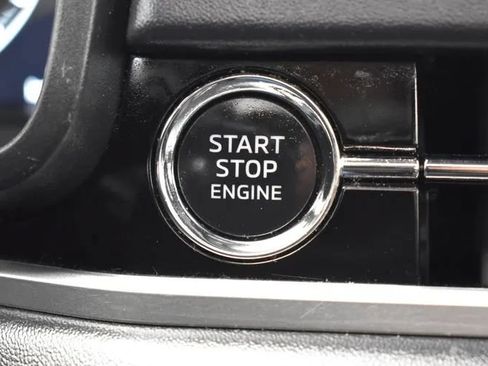 Used 2023 Mitsubishi Outlander SE FWD image 29