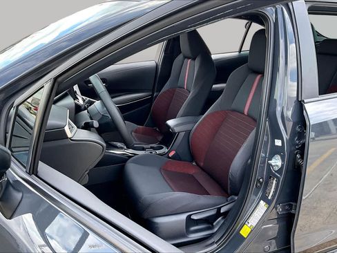 Used 2025 Toyota Corolla SE FWD image 8