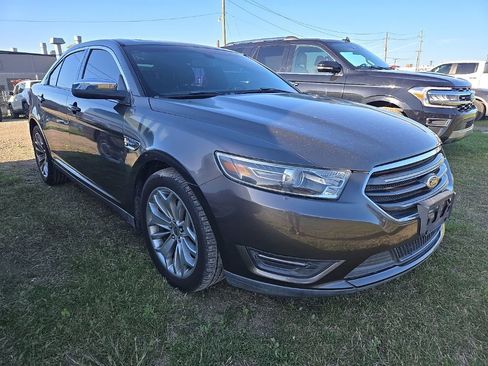 Used 2016 Ford Taurus Limited image 4