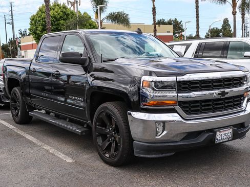 Used 2017 Chevrolet Silverado 1500 LT w/ All Star Edition RWD image 8