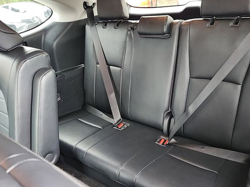 Used 2023 Toyota Highlander XLE FWD image 26
