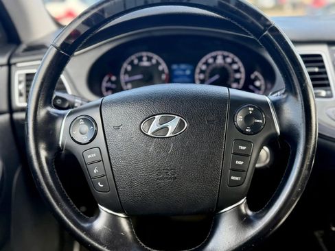 Used 2012 Hyundai Genesis 3.8 w/ Premium Pkg image 17