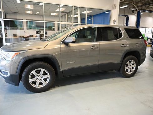 Used 2019 GMC Acadia SLE image 7