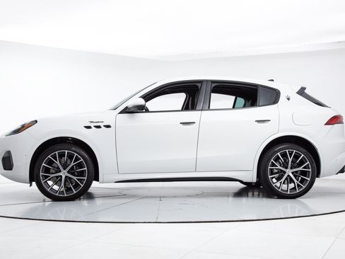New 2026 Maserati Grecale Modena AWD/4WD image 2