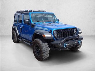 Used 2024 Jeep Wrangler Unlimited AWD/4WD video 4