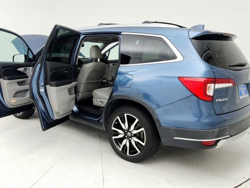 Used 2020 Honda Pilot Touring image 11