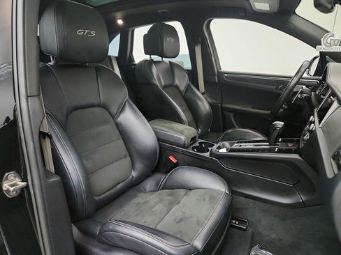 Used 2022 Porsche Macan GTS AWD/4WD image 25