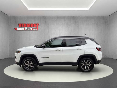 Used 2025 Jeep Compass Limited AWD/4WD image 5