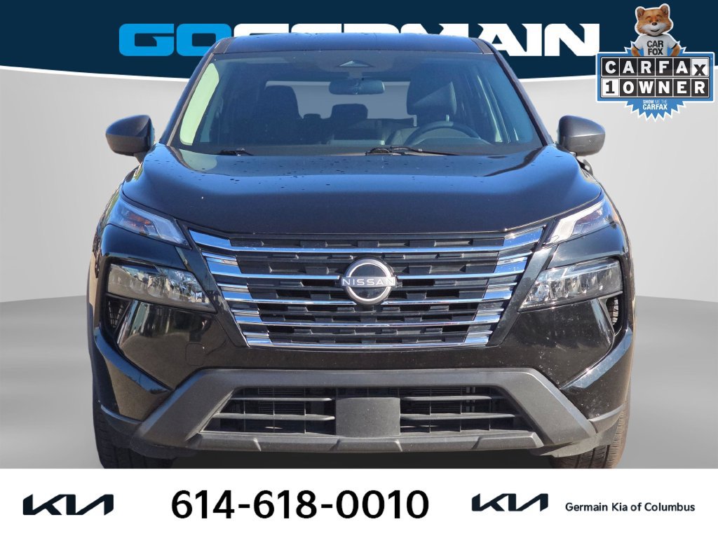 Used 2025 Nissan Rogue S AWD/4WD image 2