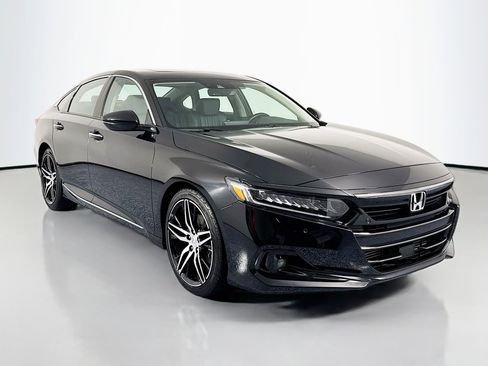 Certified 2021 Honda Accord Touring image 3