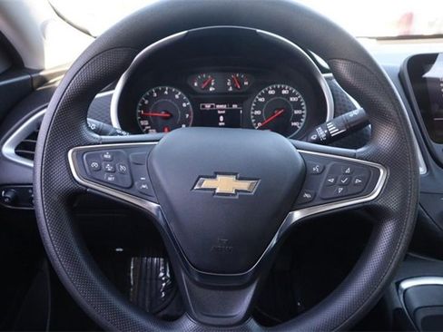 Used 2024 Chevrolet Malibu LT image 10