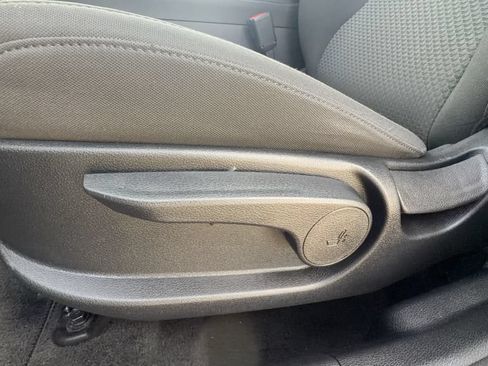 Used 2025 Kia Sportage LX FWD image 25