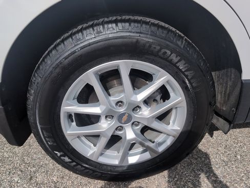 Used 2023 Chevrolet Equinox LT AWD/4WD image 23