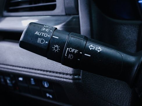 Used 2023 Honda Odyssey Elite image 14