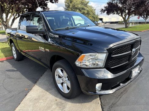 Used 2014 RAM 1500 Express AWD/4WD image 3