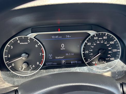 Used 2025 Nissan Altima 2.5 SV FWD image 41