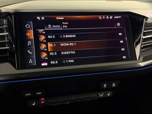 Used 2024 Audi Q4 e-tron Premium Plus w/ Premium Plus image 19